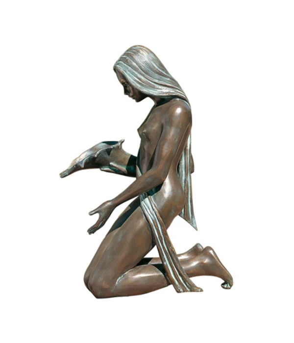Rottenecker Bronze-Figur Noelle Klein, Wasserspeiend 3 Rottenecker Bronze-Figur Noelle Klein, Wasserspeiend