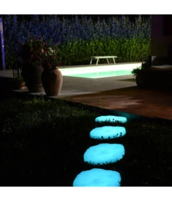 Farmet Kunststoff-Trittsteine Fluoreszierend, Ca. B36/H3/T30 Cm, 4er-Set -Gardena Verkäufe 4181624 WE MO 003 TrittsteineSETMIT4STueCKENFLUORESZIERENDWEISS