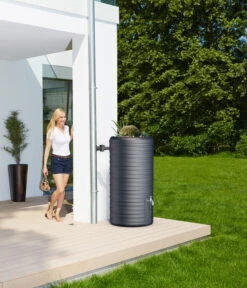 Garantia 2in1 Regenspeicher Nordic, 300 L 12 Garantia 2in1 Regenspeicher Nordic, 300 L -Gardena Verkäufe 6698062 WE MO 001 RegenspeicherNordic2in1Schwarz
