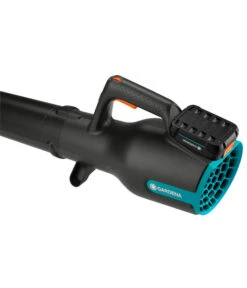 GARDENA Akku-Bläser PowerJet 18V P4A Set -Gardena Verkäufe 6726350 WE FS 005 GARDENAGARDENAAkkuBlaeserPowerJet18VP4ASet 1