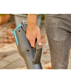 GARDENA Akku-Bläser PowerJet 18V P4A Set -Gardena Verkäufe 6726350 WE MO 007 GARDENAAkkuBlaeserPowerJet18VP4ASet 1