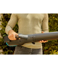 GARDENA Akku-Bläser PowerJet 18V P4A Set -Gardena Verkäufe 6726350 WE MO 008 GARDENAAkkuBlaeserPowerJet18VP4ASet 1