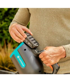 GARDENA Akku-Bläser PowerJet 18V P4A Set -Gardena Verkäufe 6726350 WE MO 009 GARDENAAkkuBlaeserPowerJet18VP4ASet 1