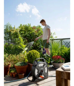 GARDENA Terrassen-Schlauchbox City Gardening -Gardena Verkäufe 6749113 WE MO 003 GARDENATerrassenSchlauchbox10mCityGardening 1