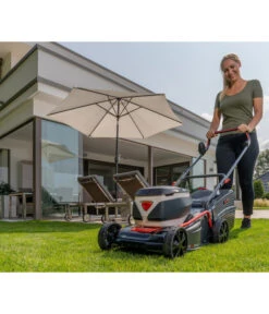 AL-KO Akku-Rasenmäher 42.2 LI Comfort, Inkl. 2 Akkus 15 AL-KO Akku-Rasenmäher 42.2 LI Comfort, Inkl. 2 Akkus -Gardena Verkäufe 6942668 WE MO 001 AkkuRasenmaeherComfort