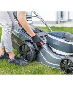 AL-KO Akku-Rasenmäher 46.2 LI SP Comfort, Inkl. Akku 16 AL-KO Akku-Rasenmäher 46.2 LI SP Comfort, Inkl. Akku -Gardena Verkäufe 6942692 WE DE 002 AkkuRasenmaeherSPComfort