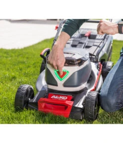AL-KO Akku-Rasenmäher 46.2 LI SP-W Comfort, Inkl. 2 Akkus 22 AL-KO Akku-Rasenmäher 46.2 LI SP-W Comfort, Inkl. 2 Akkus -Gardena Verkäufe 6942700 WE DE 004 Akku RasenmaeherSPWComfort