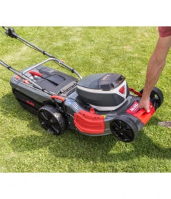 AL-KO Akku-Rasenmäher 512 LI VS-W Premium, Inkl. 2 Akkus -Gardena Verkäufe 6942726 WE DE 005 AkkuRasenmaeher512Premium