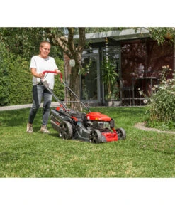 AL-KO Benzinrasenmäher 46.0 SPI-A Comfort 8 AL-KO Benzinrasenmäher 46.0 SPI-A Comfort -Gardena Verkäufe 6942874 WE MO 001 RasenmaeherSPIAComfort